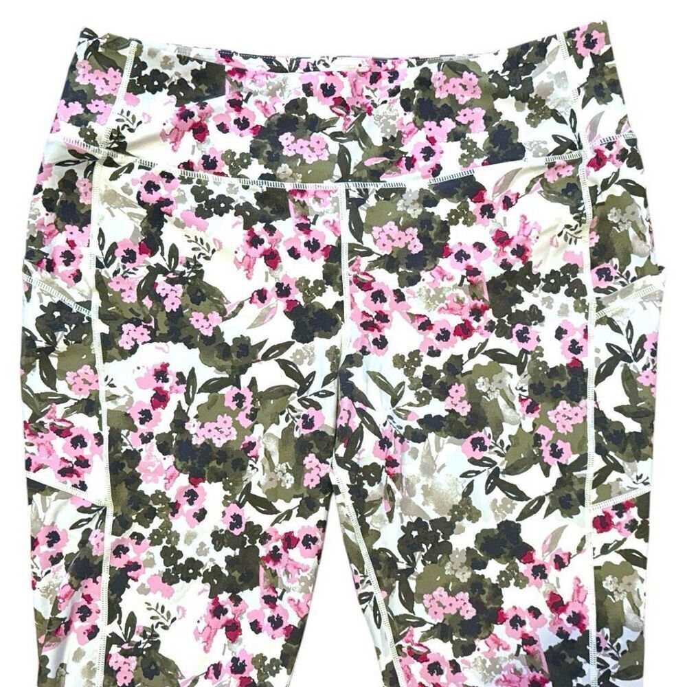 Torrid Ditsy Floral Performance Core Crop Active Legging Size 3 3XL - Picture 4 of 12